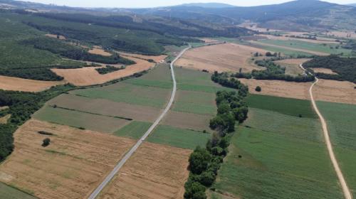 GELİBOLU BAYIRKÖYDE 920 M² ÇAPLI MUVAFAKATLI SATILIK PARSEL