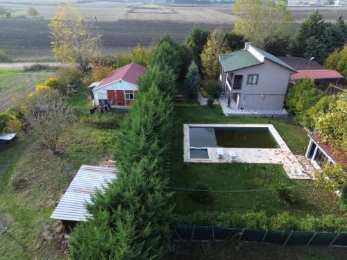  4+1 Müstakil Havuzlu Yaşam • 4.050 m² Özel Arazi