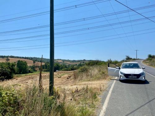 ÇATALCA DAGYENİCE DE ANA CADDE ÜZERİ ARAZİ