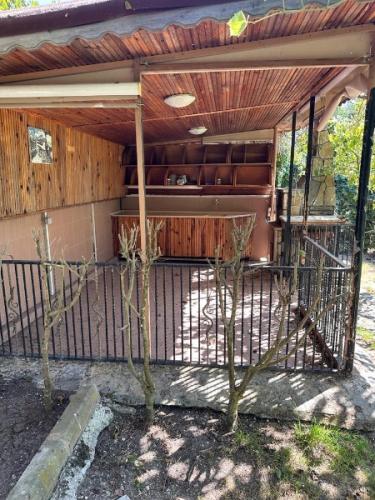 	Çatalca Kabakça’da Havuzlu ve Ahşap Evli Büyük Bahçeli Mülk