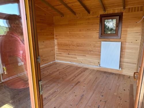 	Çatalca Kabakça’da Havuzlu ve Ahşap Evli Büyük Bahçeli Mülk