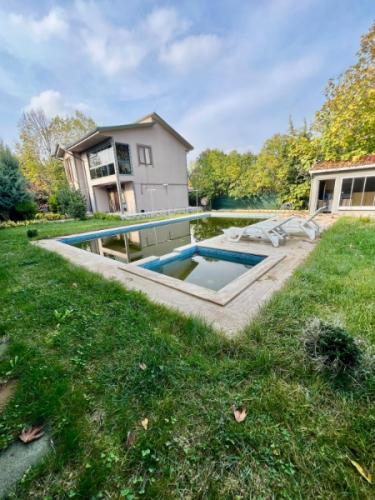  4+1 Müstakil Havuzlu Yaşam • 4.050 m² Özel Arazi