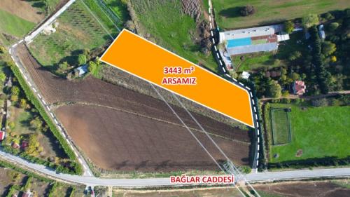 Çatalca İnceğiz 3.443 m² Kiracılı Etrafı Çevrili Tarla