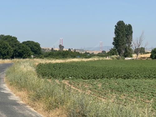 GELİBOLU BAYIRKÖYDE 567 m² ÇAPLI MUVAFAKATLI SATILIK PARSEL