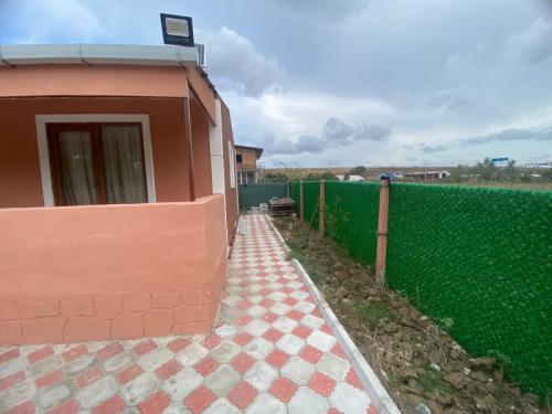 ÇATALCA KALEİÇİ MAHALLESİNDE MÜSTAKİL EV